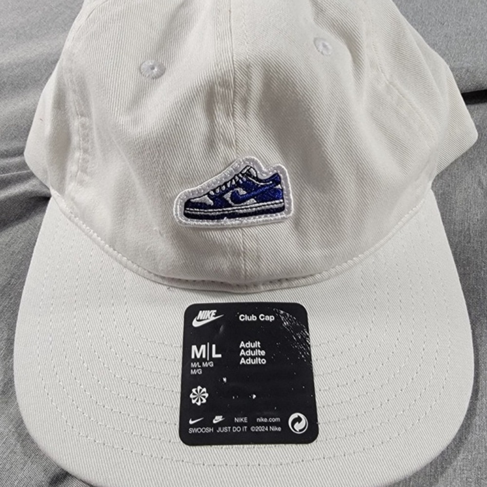Rare Nike SB White Club Cap/Hat with Blue Logo